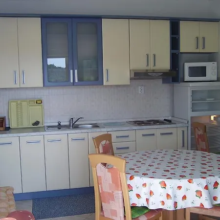 Milna 12244b Lejlighed